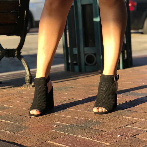 Black booties - Picture 3 of 5